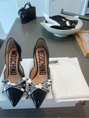 Moschino Black Patent Pointed Toe Heels with Logo Ribbon Bow